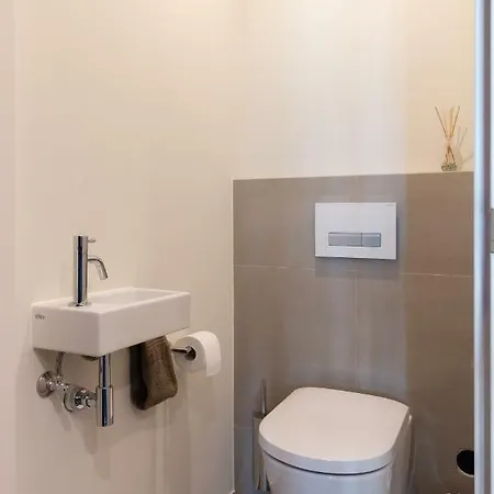 Apartment Intermezzo